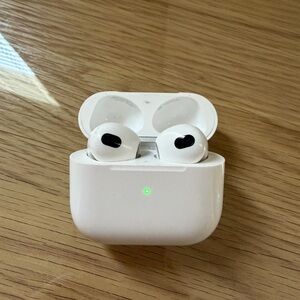 Apple Airpods (3rd Generation)